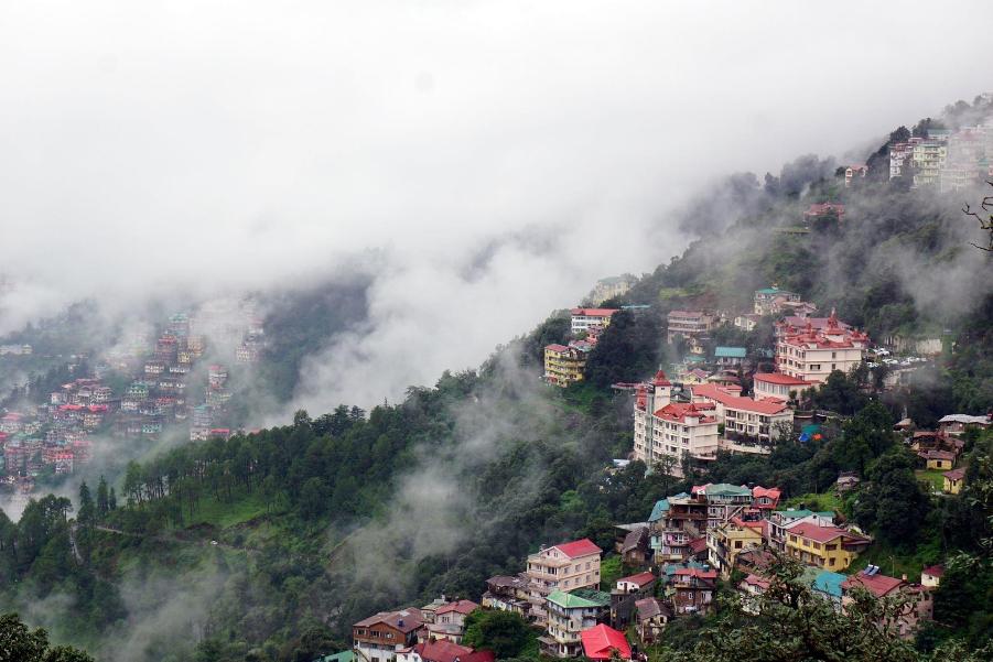 Experience the enchanting beauty of Shimla in all its glory during the best time to visit, when the hills come alive with lush greenery and pleasant weather.