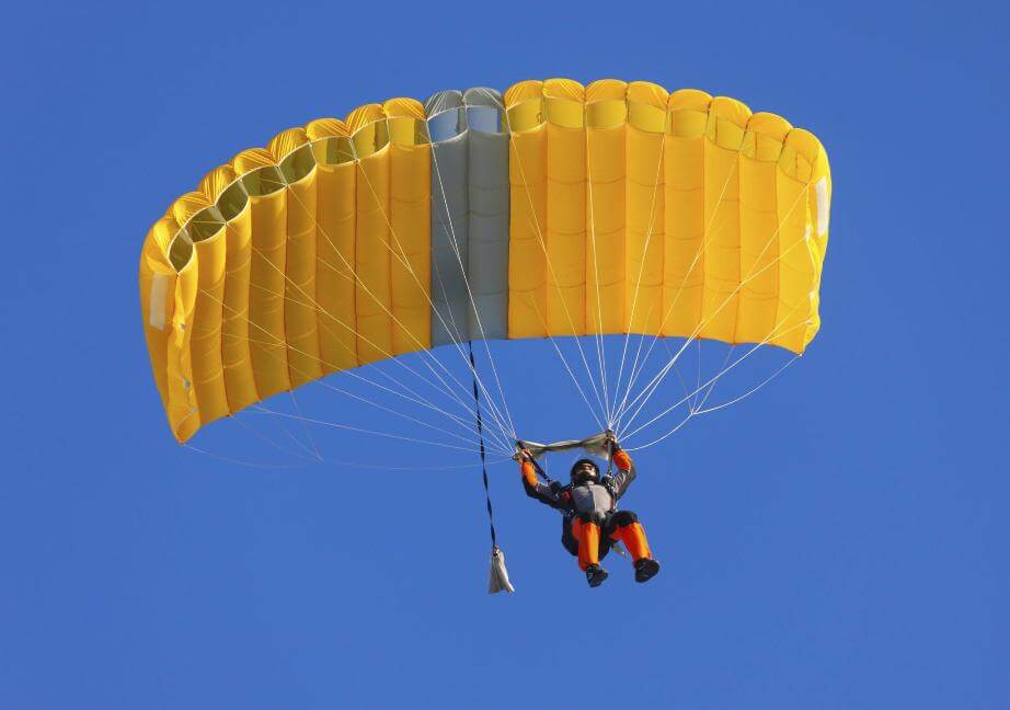 Paragliding/Activity in Himachal Pradesh