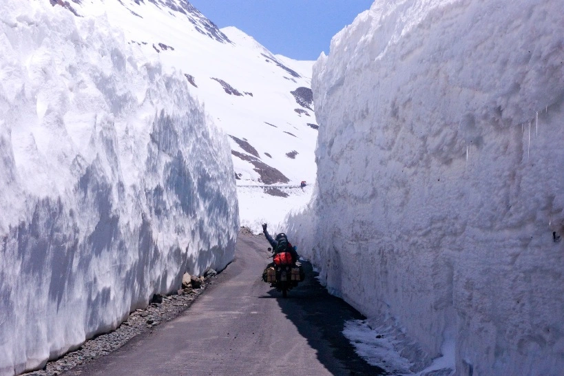 Baralacha Pass:Where the Mountains Touch the Sky/Things to do in Spiti valley