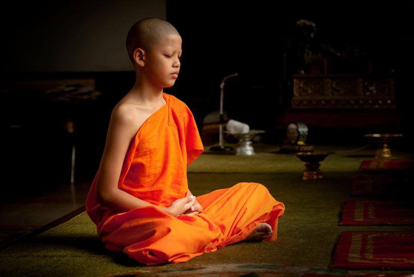 Meditate/Dharamshala in December