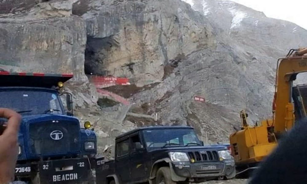 Amarnath Cave gets motorable road