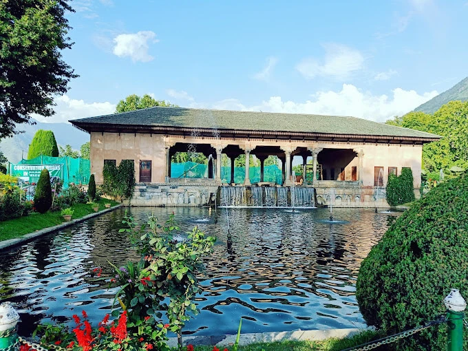 Shalimar Garden,Best Places to Visit in Kashmir