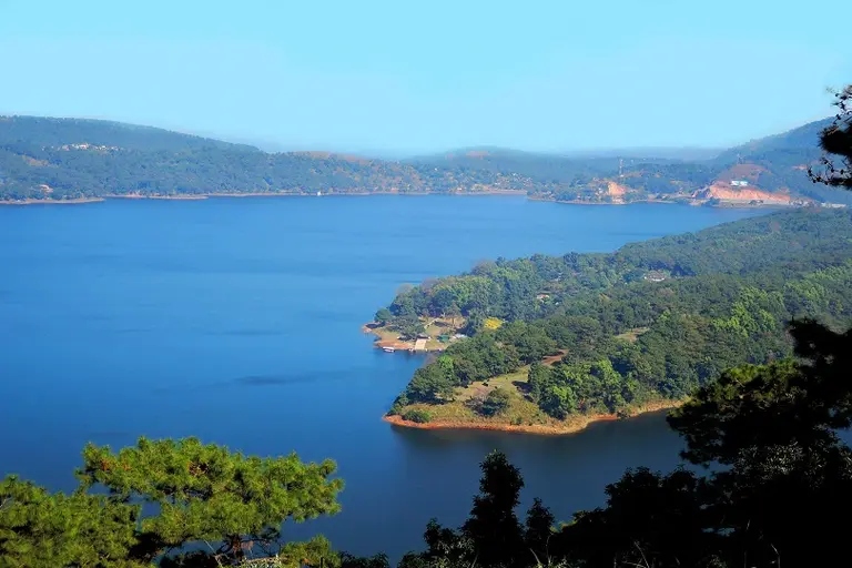 Umiam Lake picture , Top things to do in Meghalaya