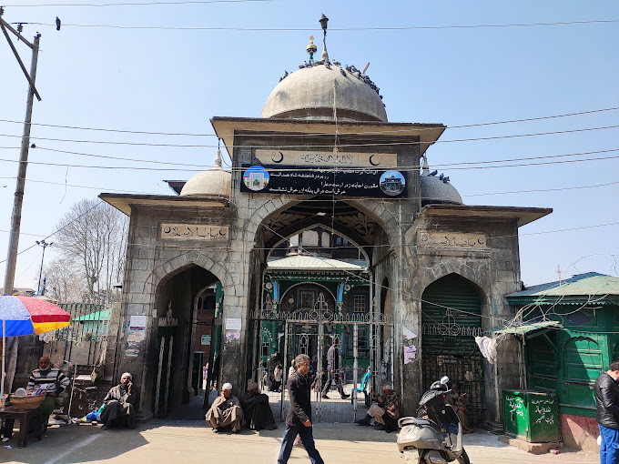 Visit Shah Hamdan's Shrine of Srinagar