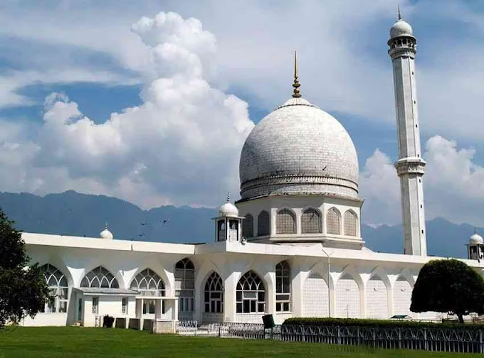 Visit Hazratbal Shrine