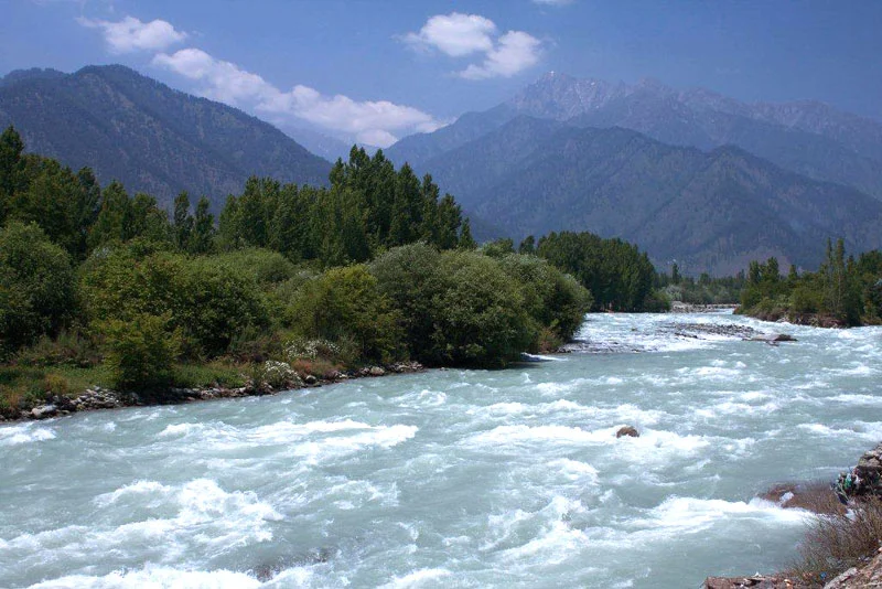 River Rafting in the Lidder River