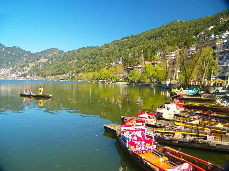 Boat ride in Naini Lake