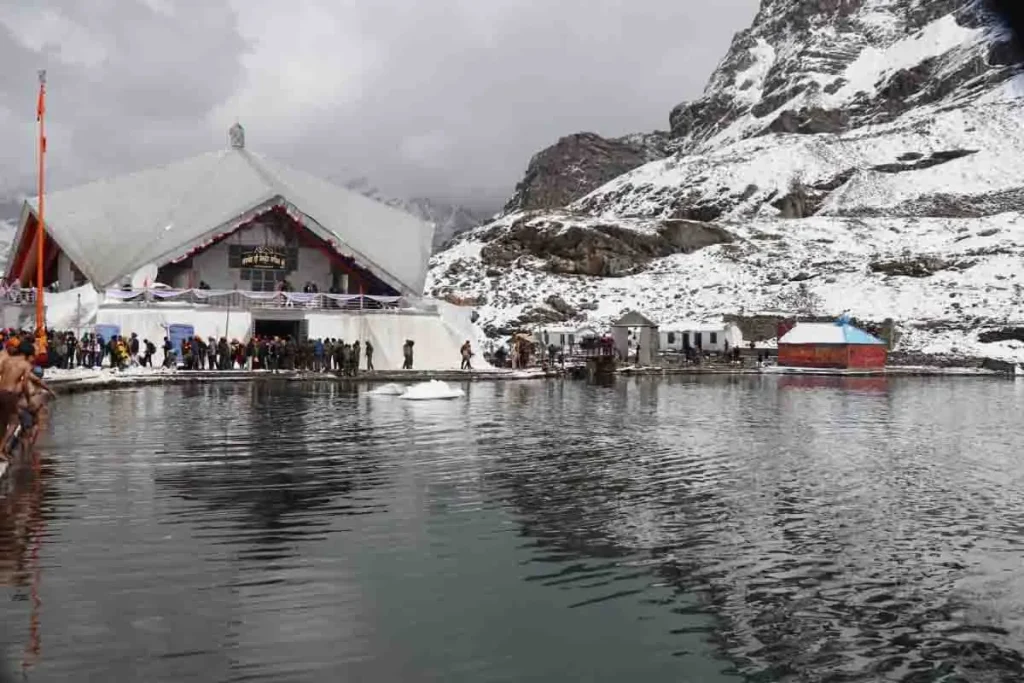 Hemkund Sahib Best Places To Visit In Uttarakhand