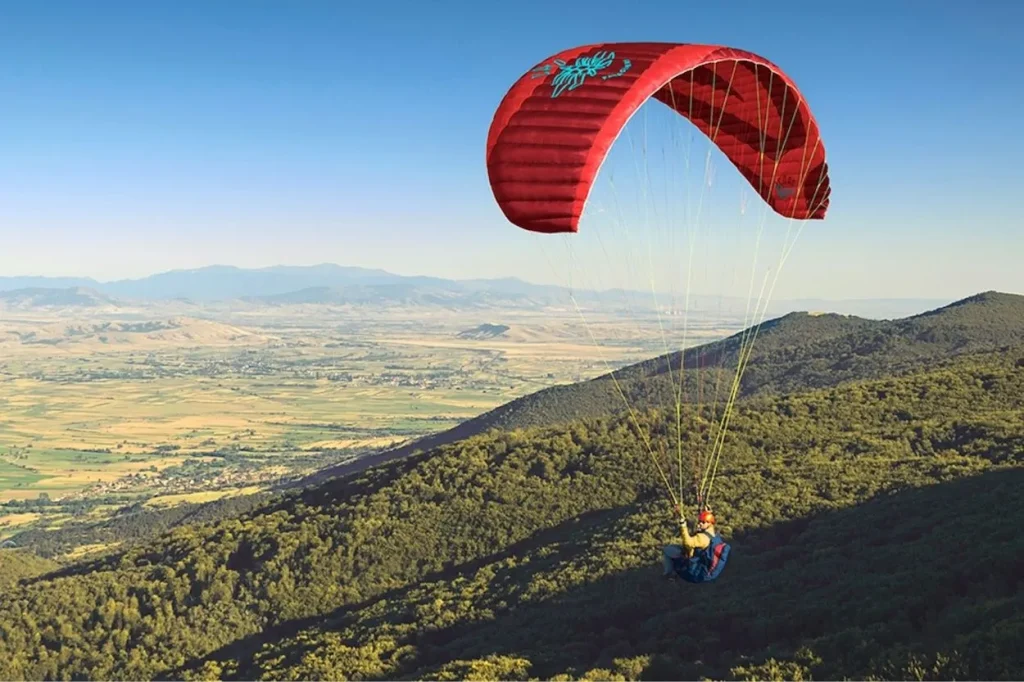 Paragliding Things To Do In Uttarakhand