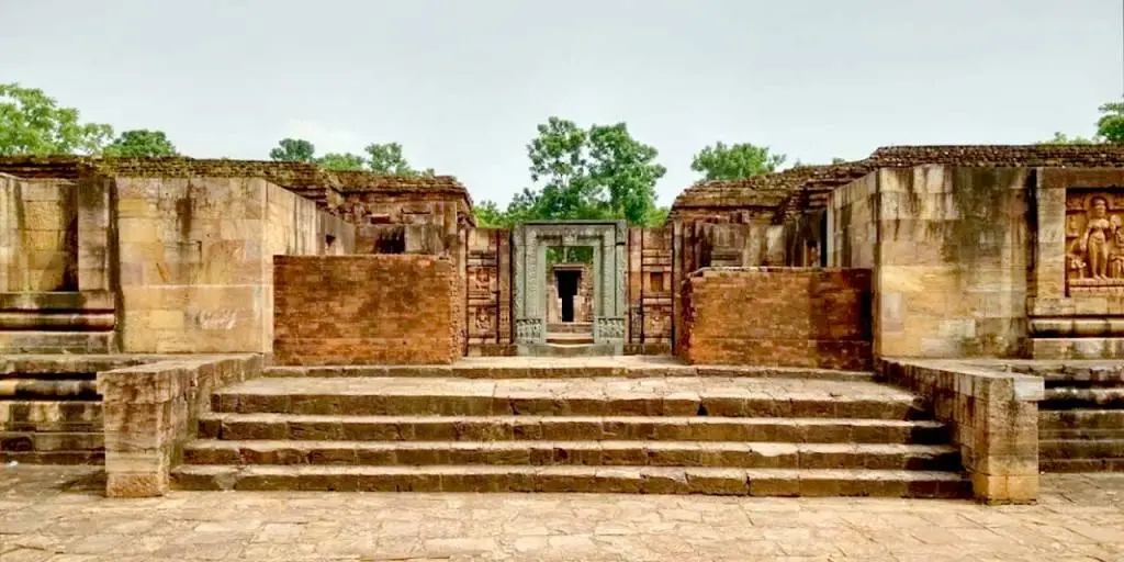 Ratnagiri, Odisha, is a historically significant Buddhist site.