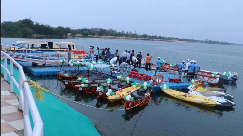 Rafting at Mahanadi River consider top activities in Odisha