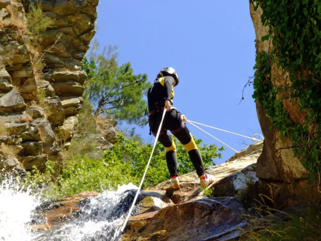 Rappelling at Girnar