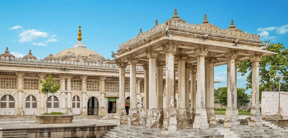 Visit Sarkhej Roza mosque