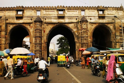 Take a heritage walk in the old city in Ahmedabad