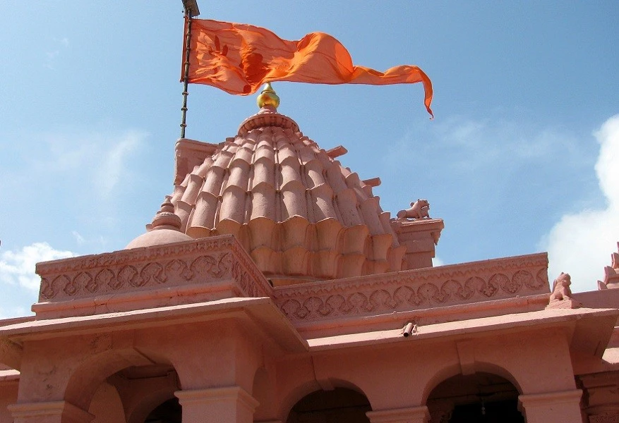 One of the best Things to Do in Somnath is Discover the Ahilyabai Temple