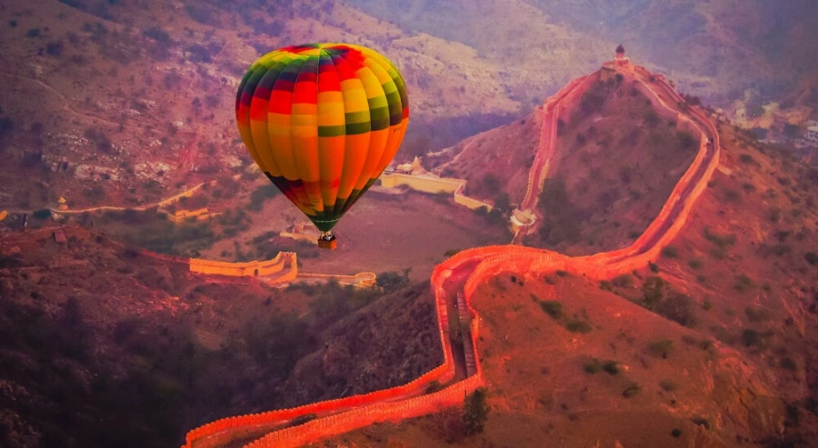 Best Things to do in Rajasthan is hot air balloon ride over Jaipur