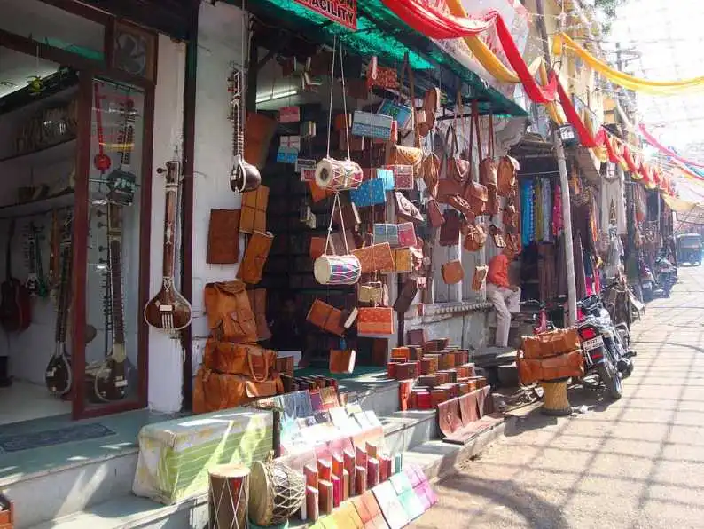 Shop for souvenirs at Hathi Pol Bazaar