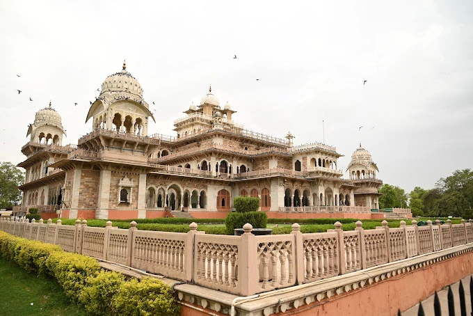 Discover the Albert Hall Museum