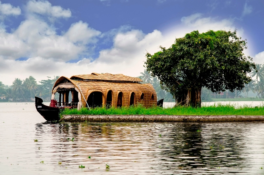 Alleppey, also known as Alappuzha