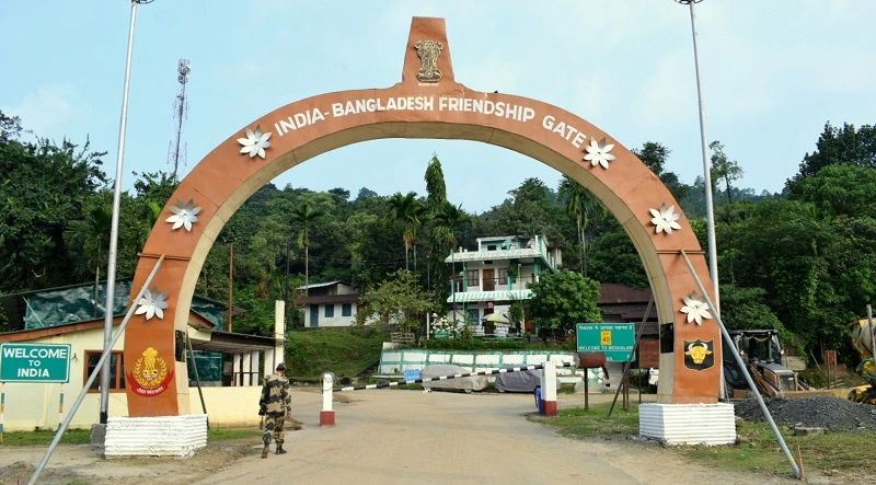 india-Bangladesh friendship gate in Dawki