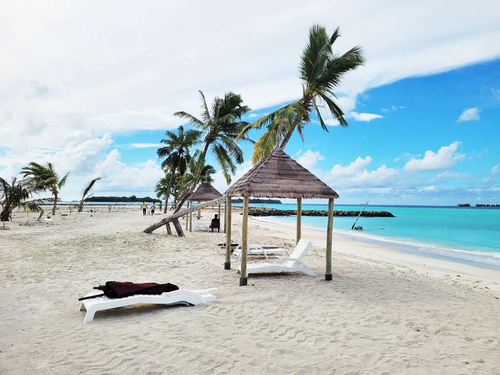 bikini beach maldives