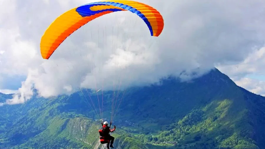 Paragliding