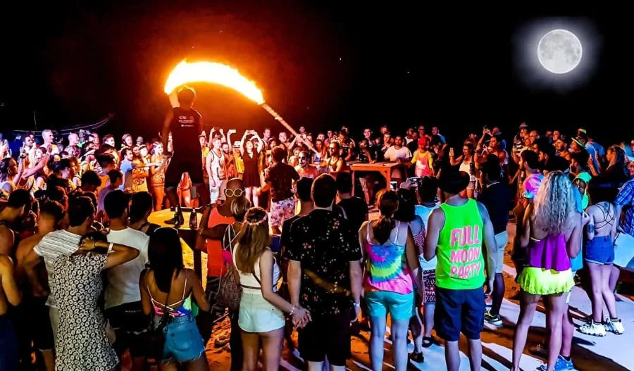 Experience a Full Moon Party in Goa