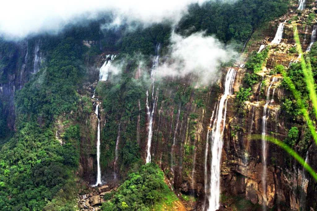 Seven Sisters Falls
