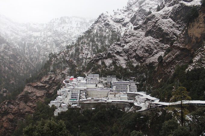 Kashmir Tour Package with Vaishno Devi