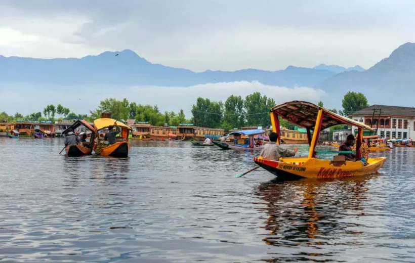 Beautiful Kashmir Lakes Trek Tour Package 6N/7D