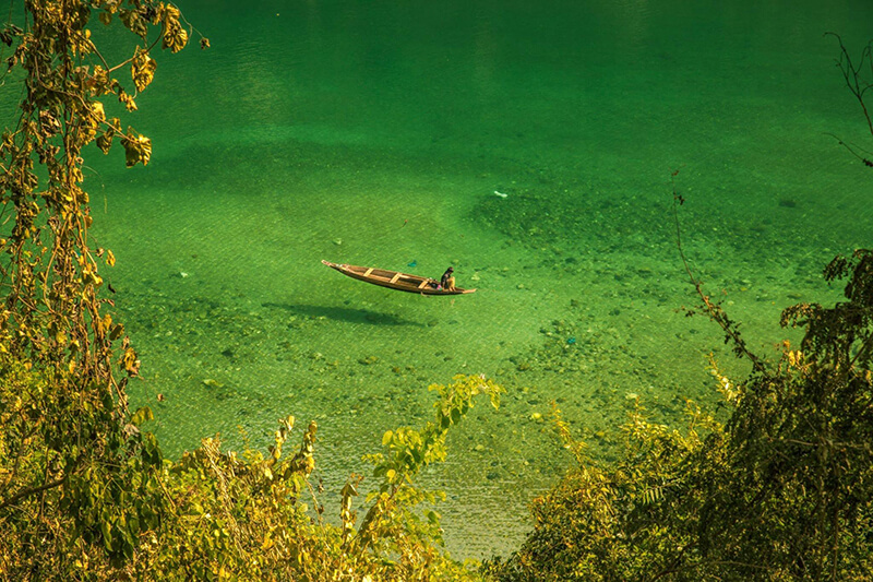 With our customized Meghalaya tour packages, you can explore the hidden gems of Meghalaya's beautiful landscapes.