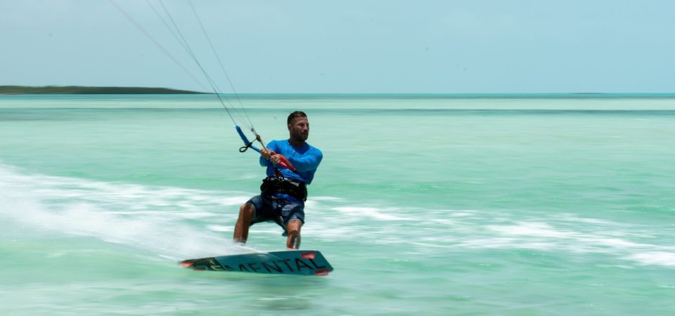 5.-Duncan-shredding-our-turquoise-seas-2048x1024